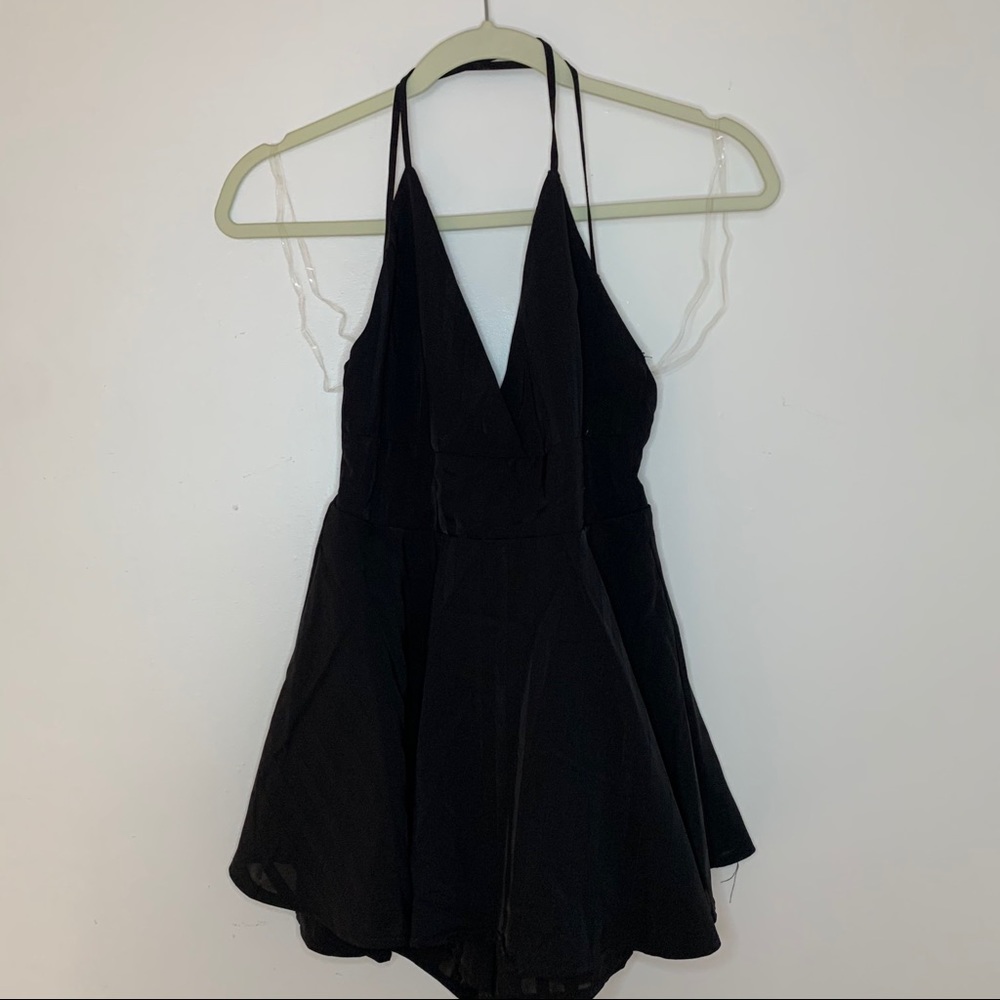 Backless Dress - Picture 4 of 4